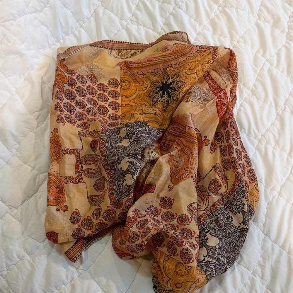 Elegant Paisley Print Scarf